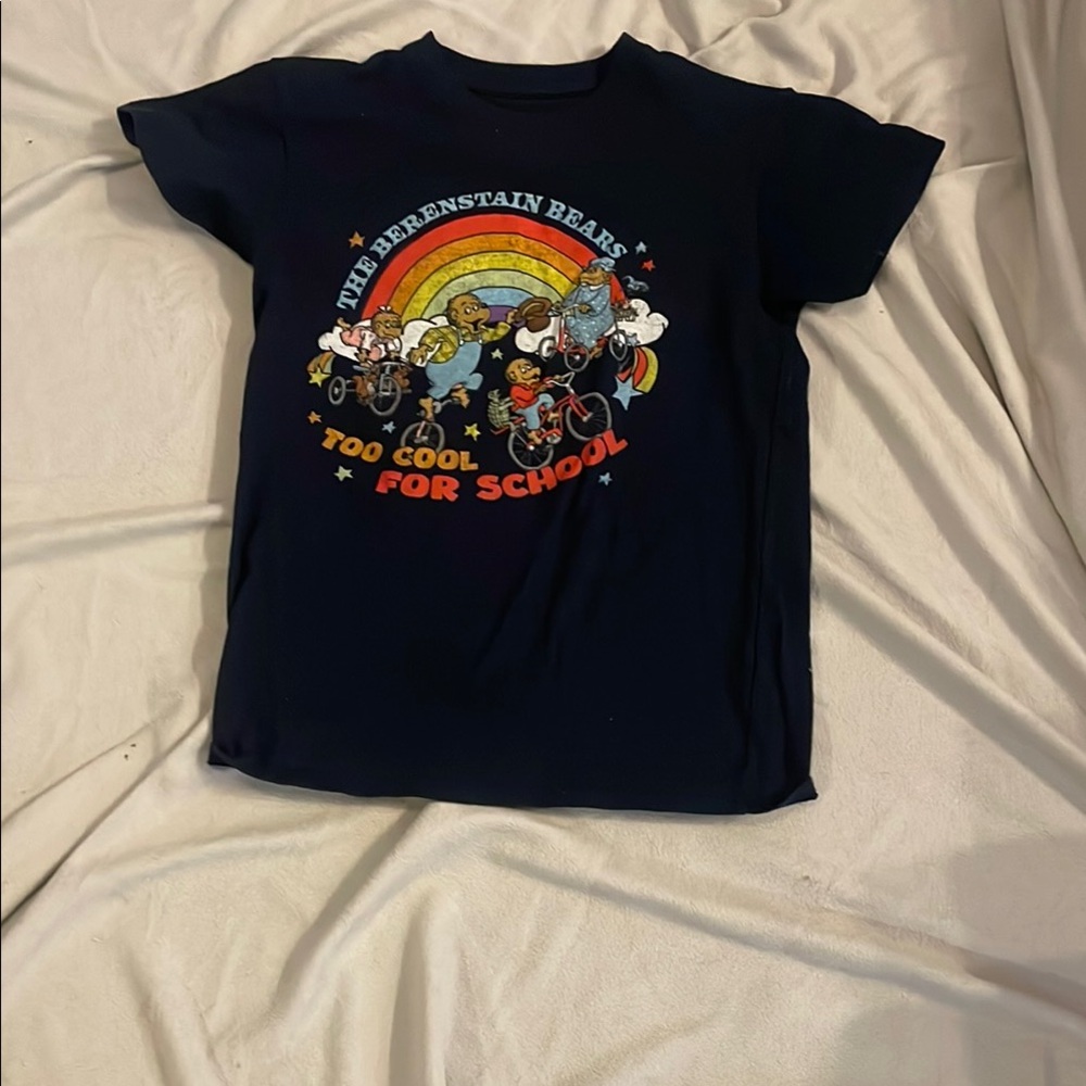 Women’s Berenstein Bears Navy T-Shirt.  Small.